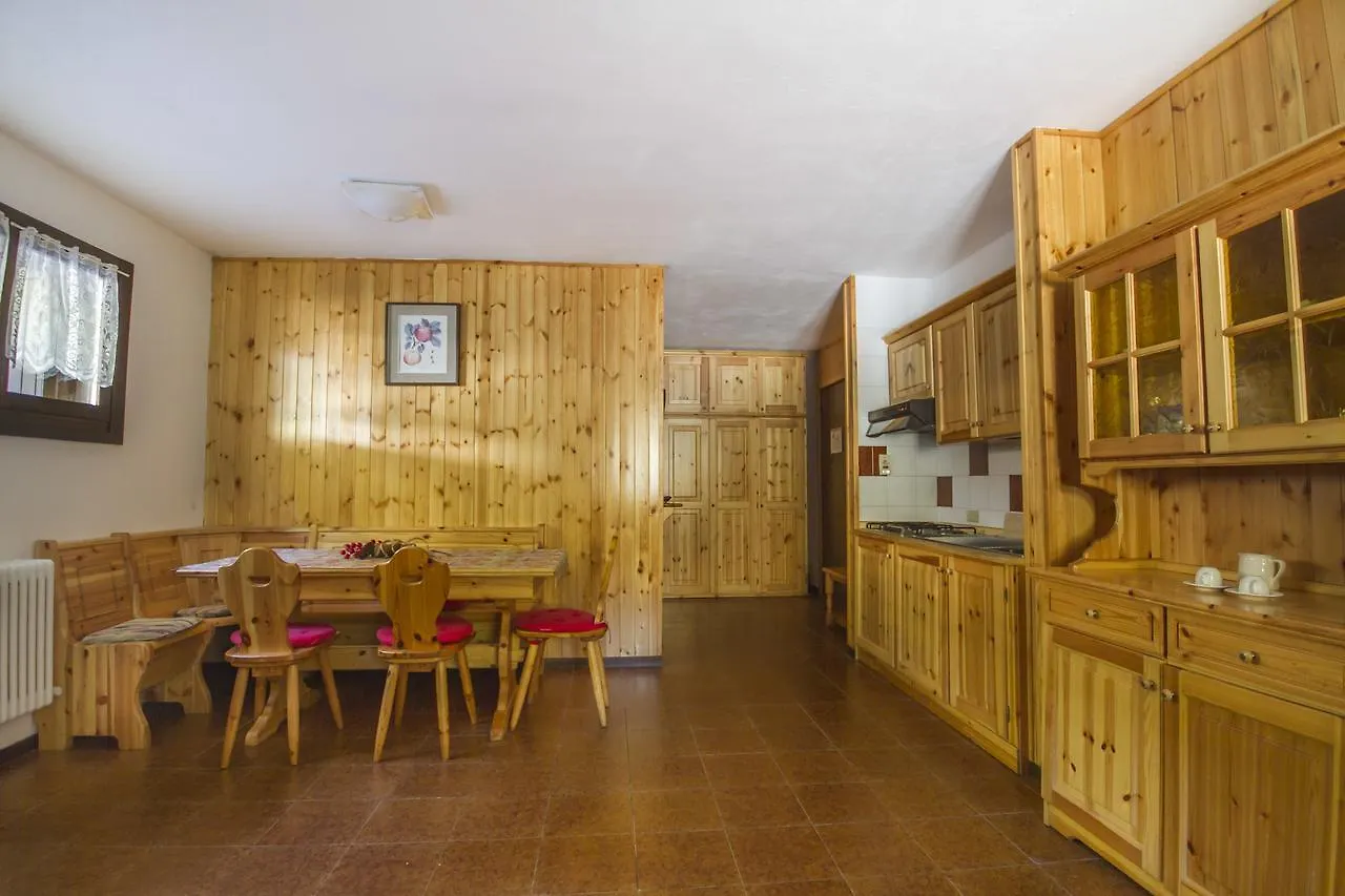 Residence Stefania Teglio Aparthotel