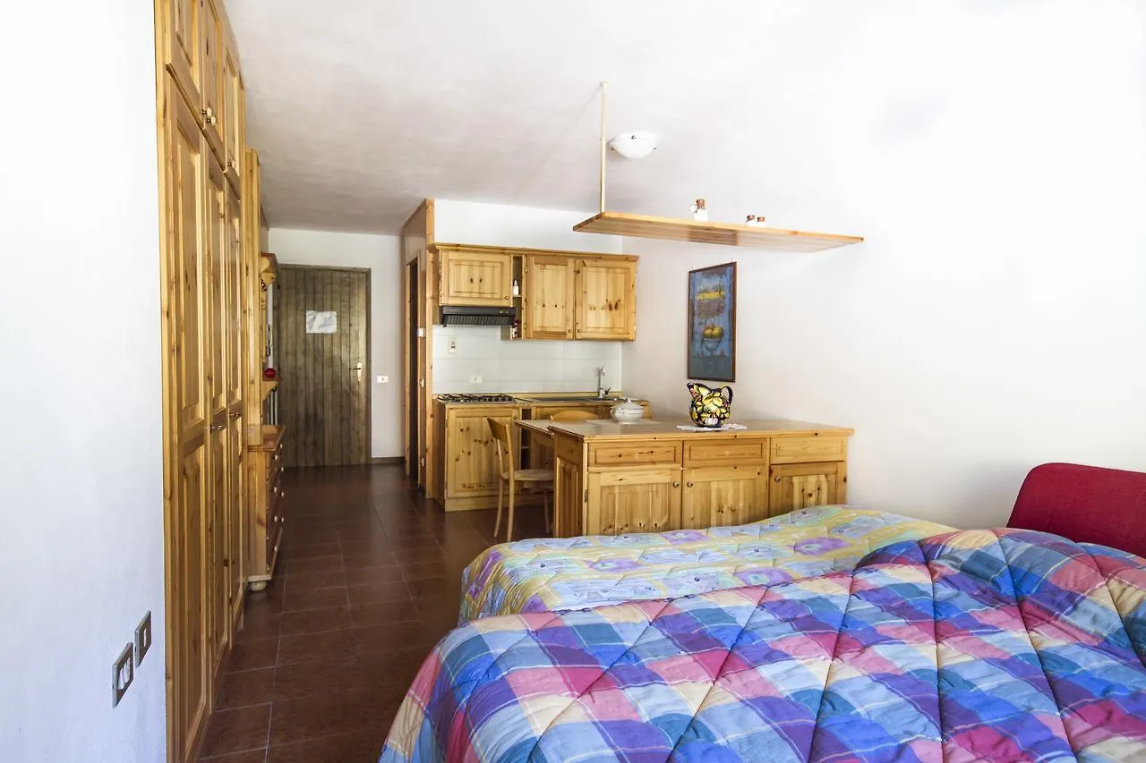 Residence Stefania Teglio 2*,  Italia