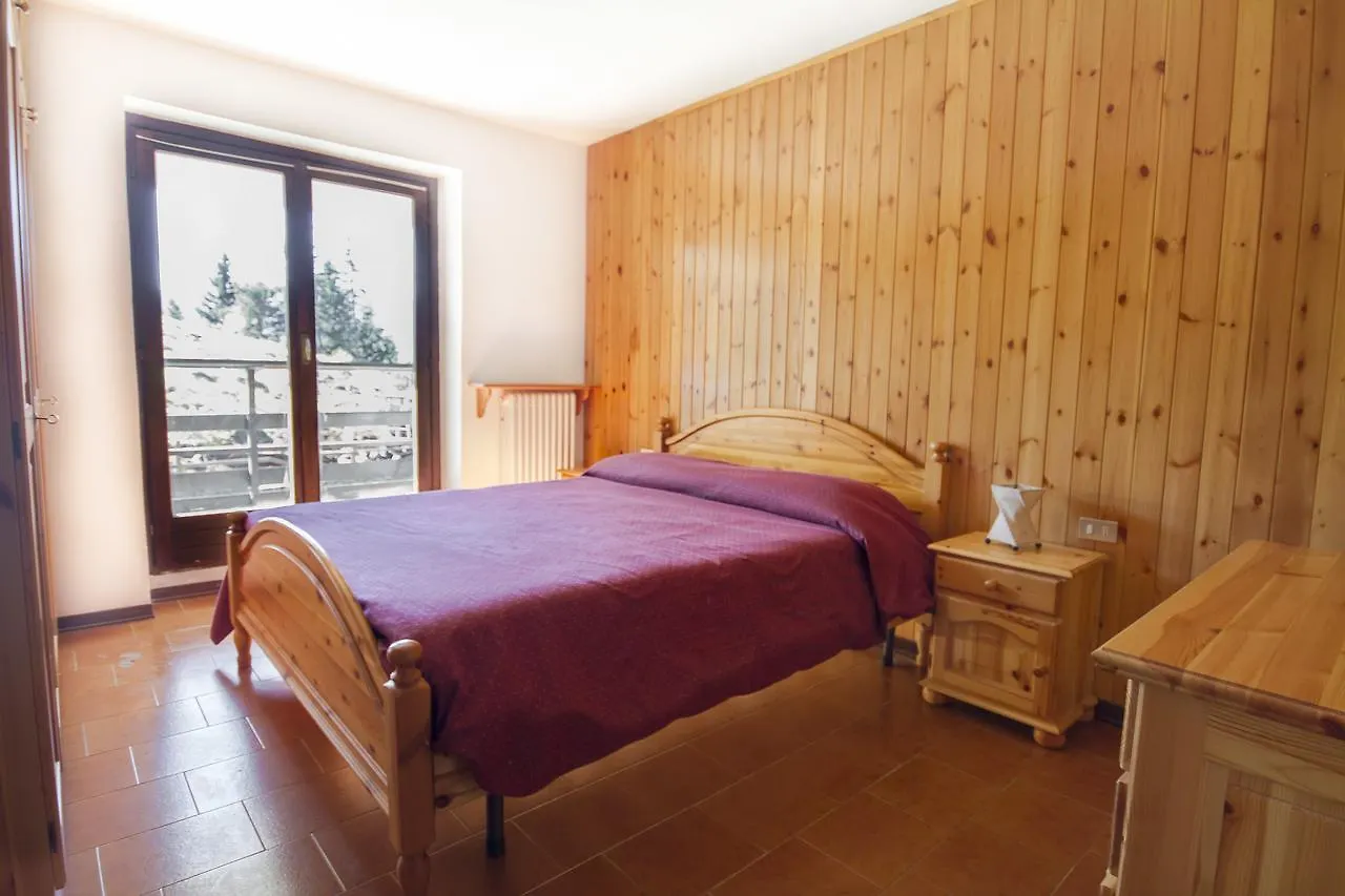 Residence Stefania Teglio Aparthotel
