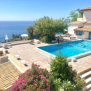 *** Aparthotel Terra Rossa Italia
