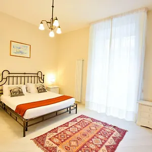 *** Bed & Breakfast Domus Borbonica Italia