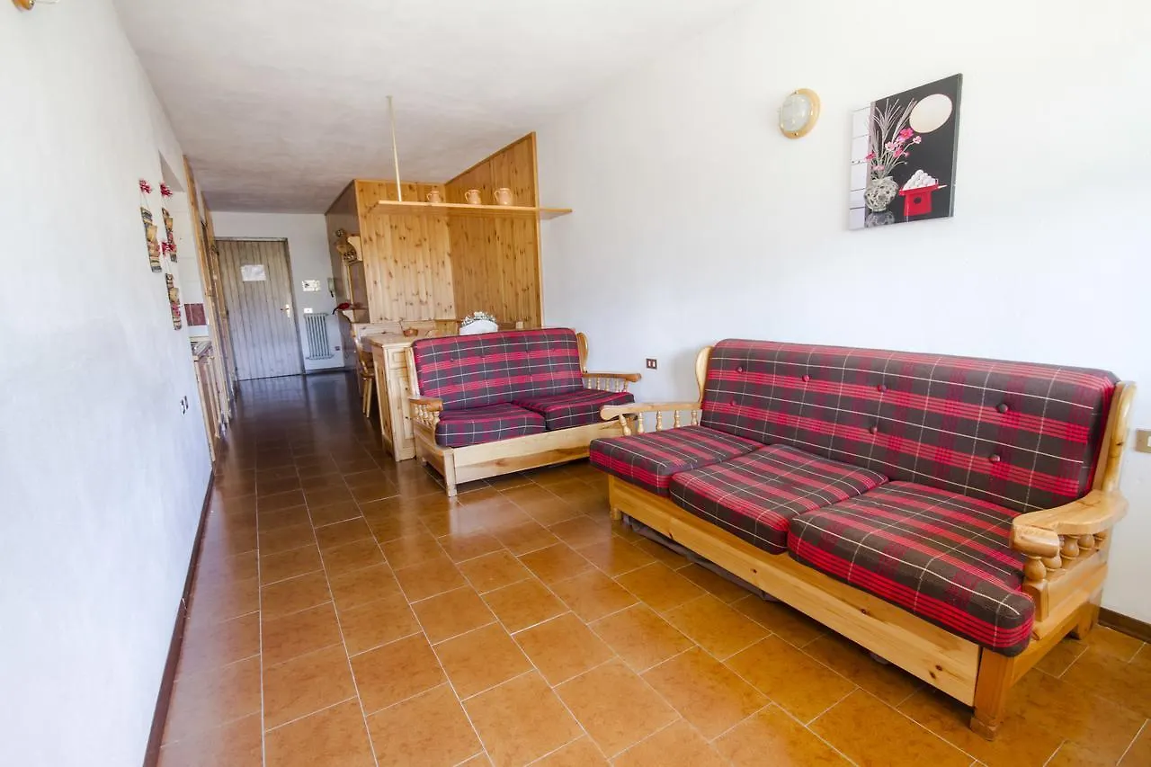 Residence Stefania Teglio 2*,